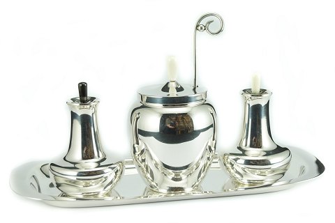 Cohr; Set of sterling silver, tray with salt, peber and mustard cup