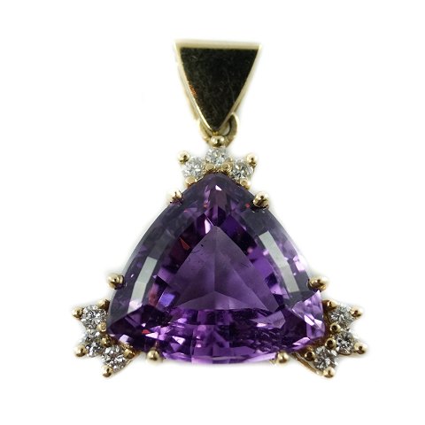 A pendant of 14k gold with an amethyst and diamonds