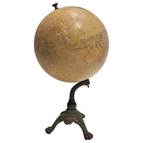 Globe around 1900