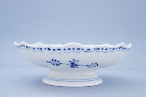 Royal Copenhagen, blue fluted half lace; A bowl on low foot of porcelain #511
