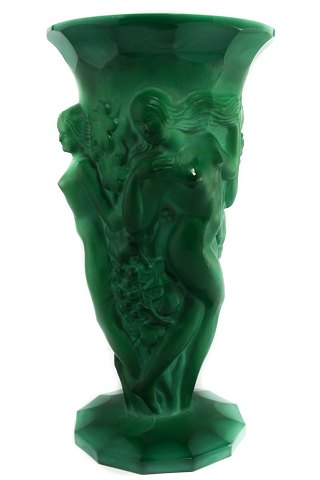 Vase af malakitfarvet glas