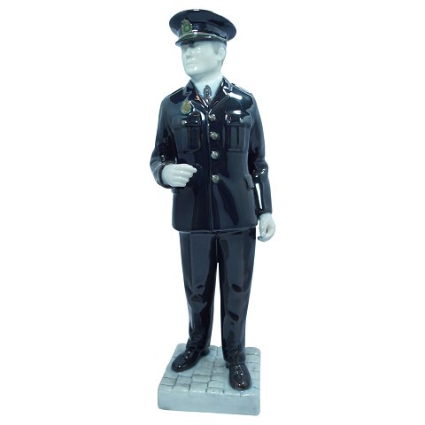 Bing & Grøndahl; Porcelæns figur, politibetjent #2436