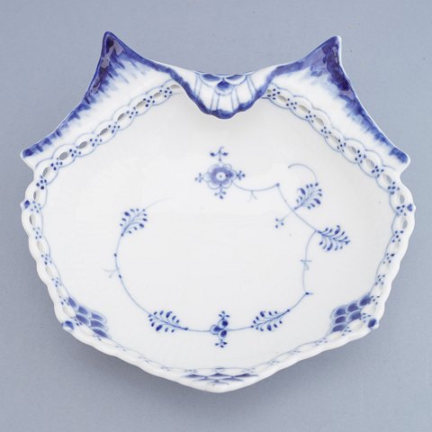 Royal Copenhagen, blue fluted full lace; A bowl of porcelain #1075
