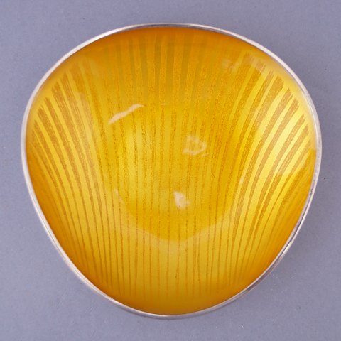 A. Michelsen; lille skål i sterling sølv med gul emalje