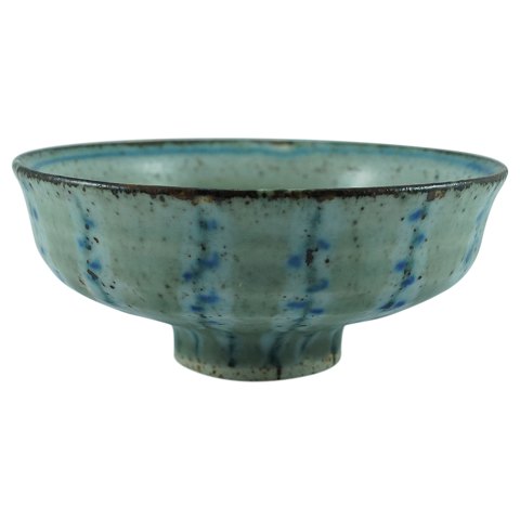 Royal Copenhagen, Ivan Weiss; a small stoneware bowl