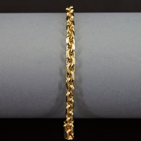 A bracelet of 14k gold, w. 6,0 mm
