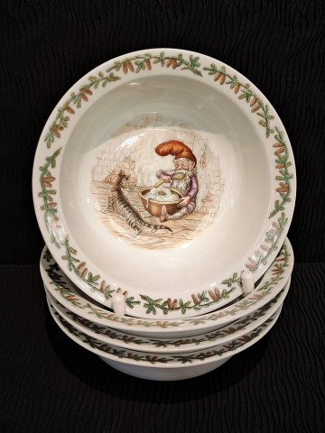 Royal Copenhagen, Harald Wiberg; Christmas porcelain, porridge bowl
