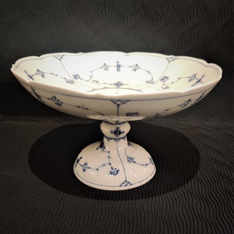 Royal Copenhagen, blue fluted; A center piece of porcelain #458