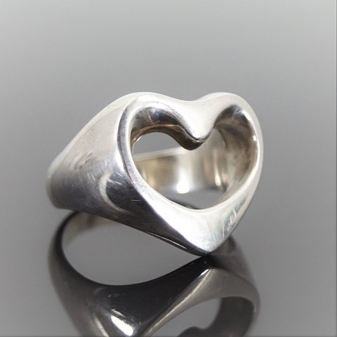 Georg Jensen, Henning Koppel; A heart shaped ring of sterling silver #193B