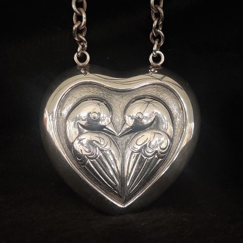 Henry Heerup; A "Love heart" silver necklace