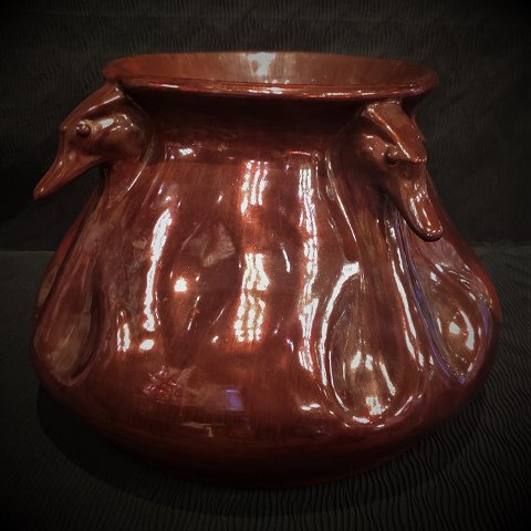 Kähler, Karl Hansen Reistrup; vase i lertøj med andehoveder
