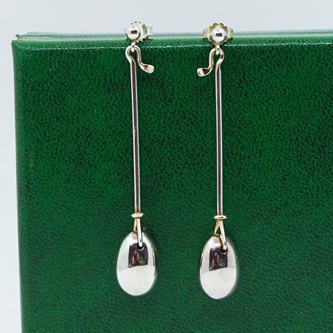 Georg Jensen, Vivianna Torun Bülow-Hübe; Ear rings in sterling