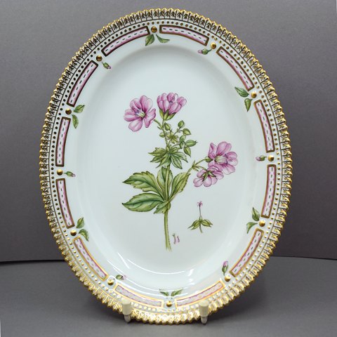 Royal Copenhagen, Flora Danica; Dish #3516