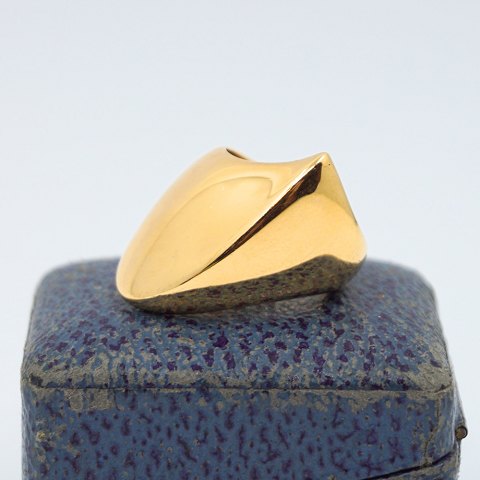 Nanna Ditzel for Georg Jensen; Ring i 18 kt. guld