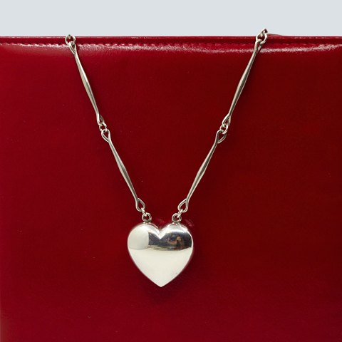 Georg Jensen, Astrid Fog; Halssmykke af sterling sølv #126B
