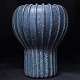 Arne Bang; Vase af stentøj, riflet korpus i blå