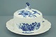 Royal Copenhagen, Blå Blomst, svejfet; Smørskål med underfad, porcelæn #1503